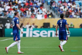 又见绝平！辽宁男篮与本菲卡鏖战至终场，詹姆斯读秒救主的简单介绍