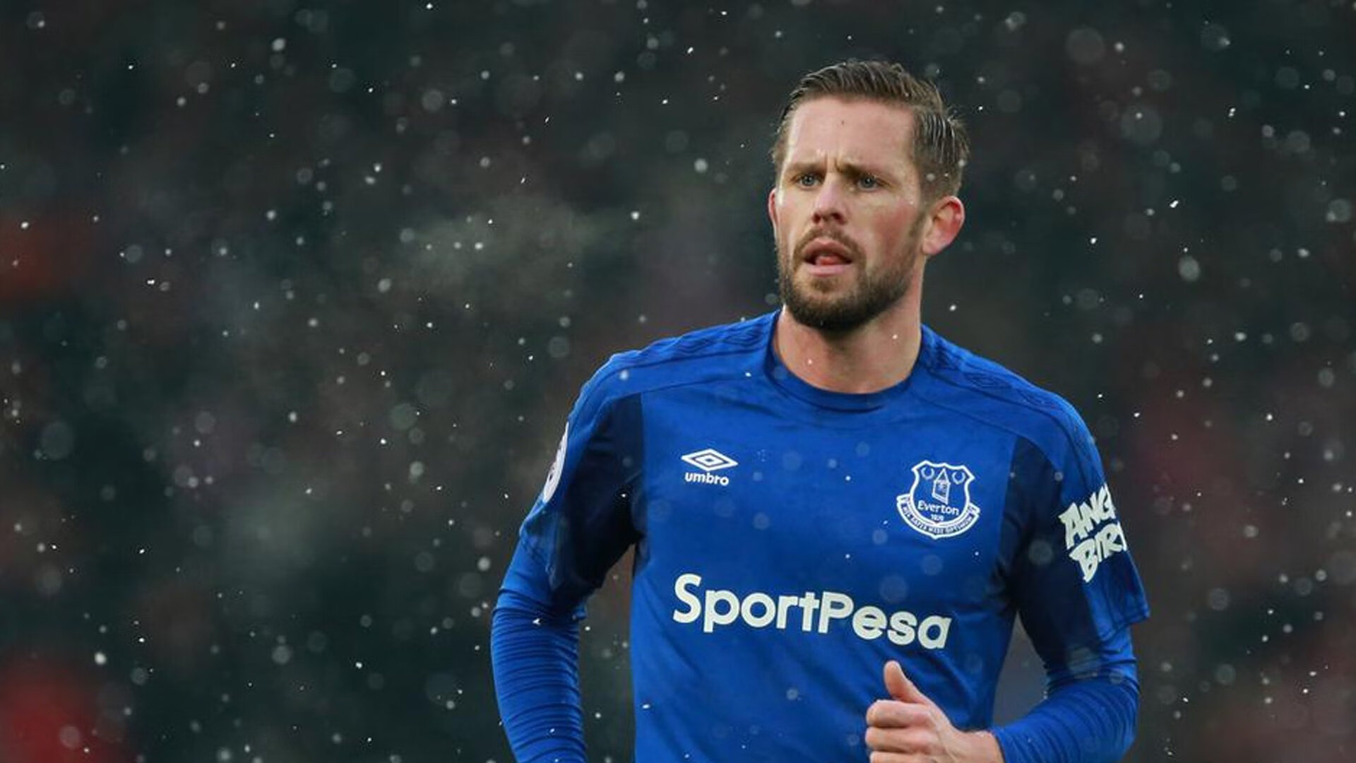 杜兰特连续七场比赛得分超过锐不可当，勇士不断突破！赢得满堂喝彩