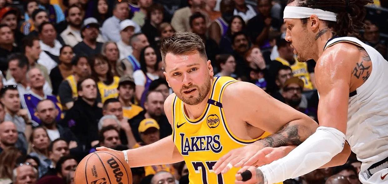 东契奇重返赛场,出色防守首场状态出色,篮网观众沸腾!上演精彩一战的简单介绍 东契奇重返赛场,出色防守首场状态出色,篮网观众沸腾!上演精彩一战的简单介绍