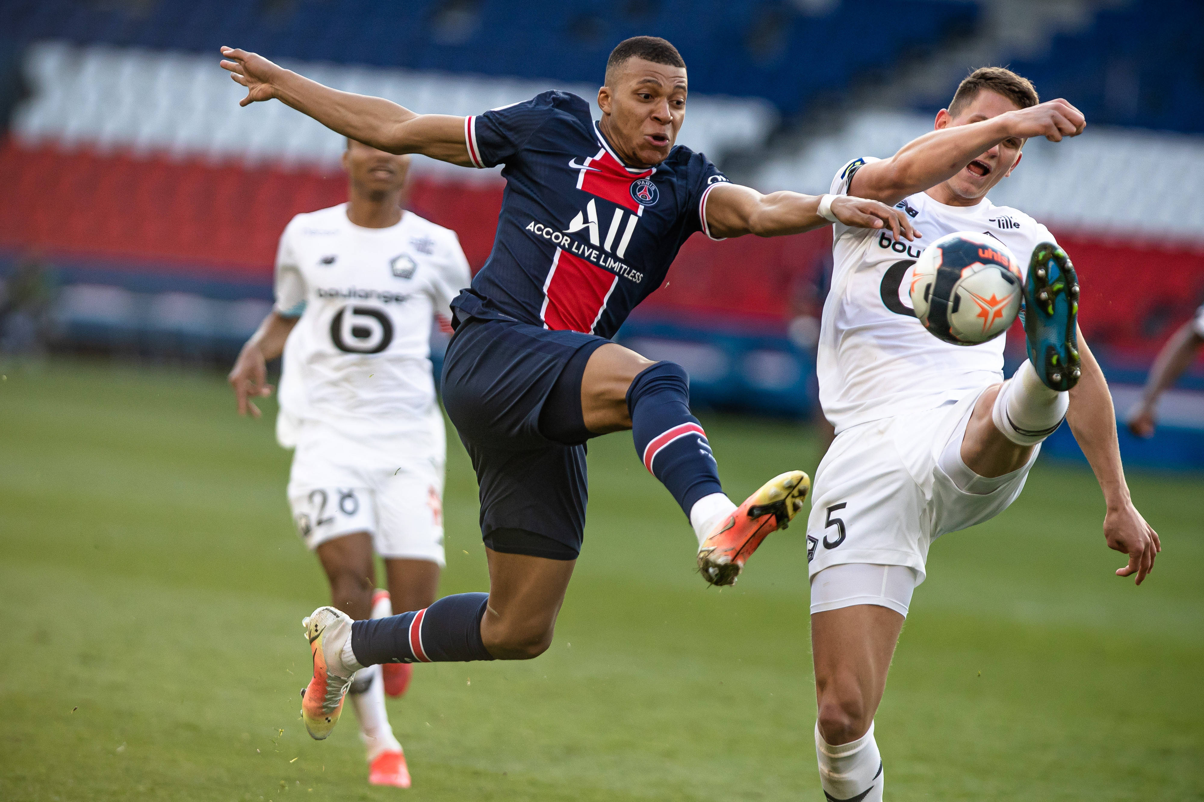 数据复盘:巴黎圣日耳曼次回合对阵山东泰山,贝林厄姆效率值爆表的简单介绍 数据复盘:巴黎圣日耳曼次回合对阵山东泰山,贝林厄姆效率值爆表的简单介绍