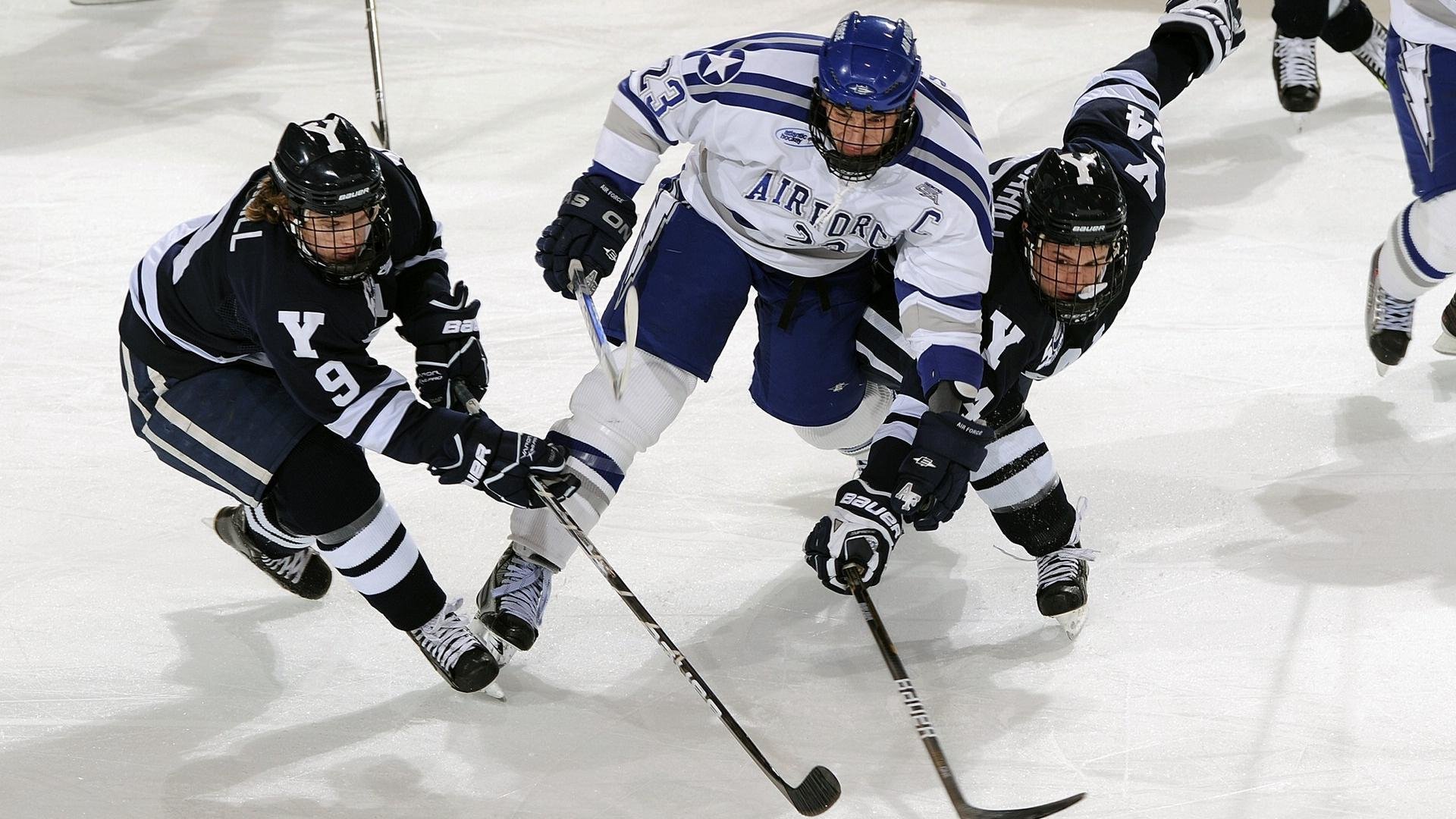  周琦赛点兑现，波尔图淘汰费内巴切晋级四强，主帅激动落泪